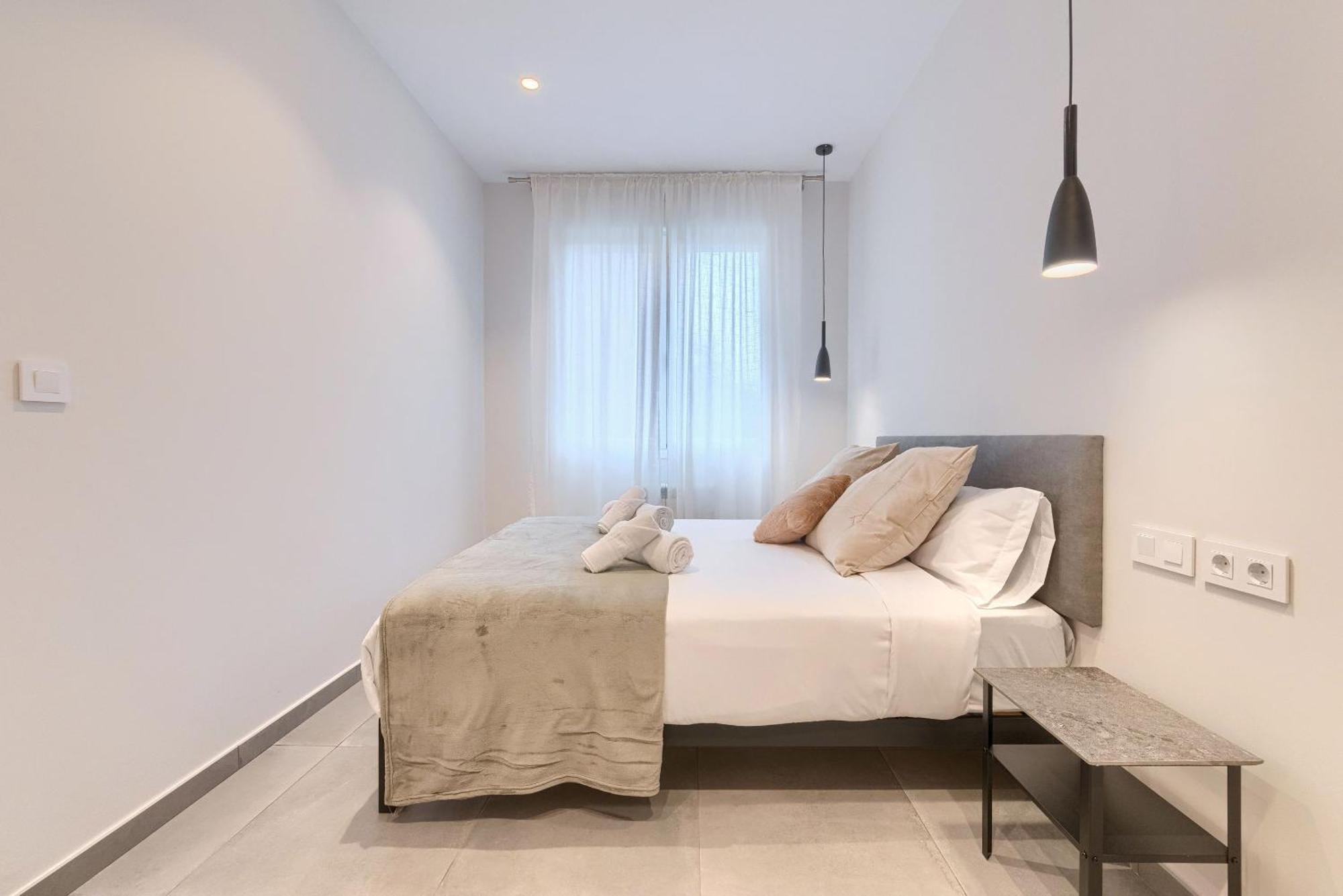 Apartamentos Basarrate Self Check In Билбао Екстериор снимка