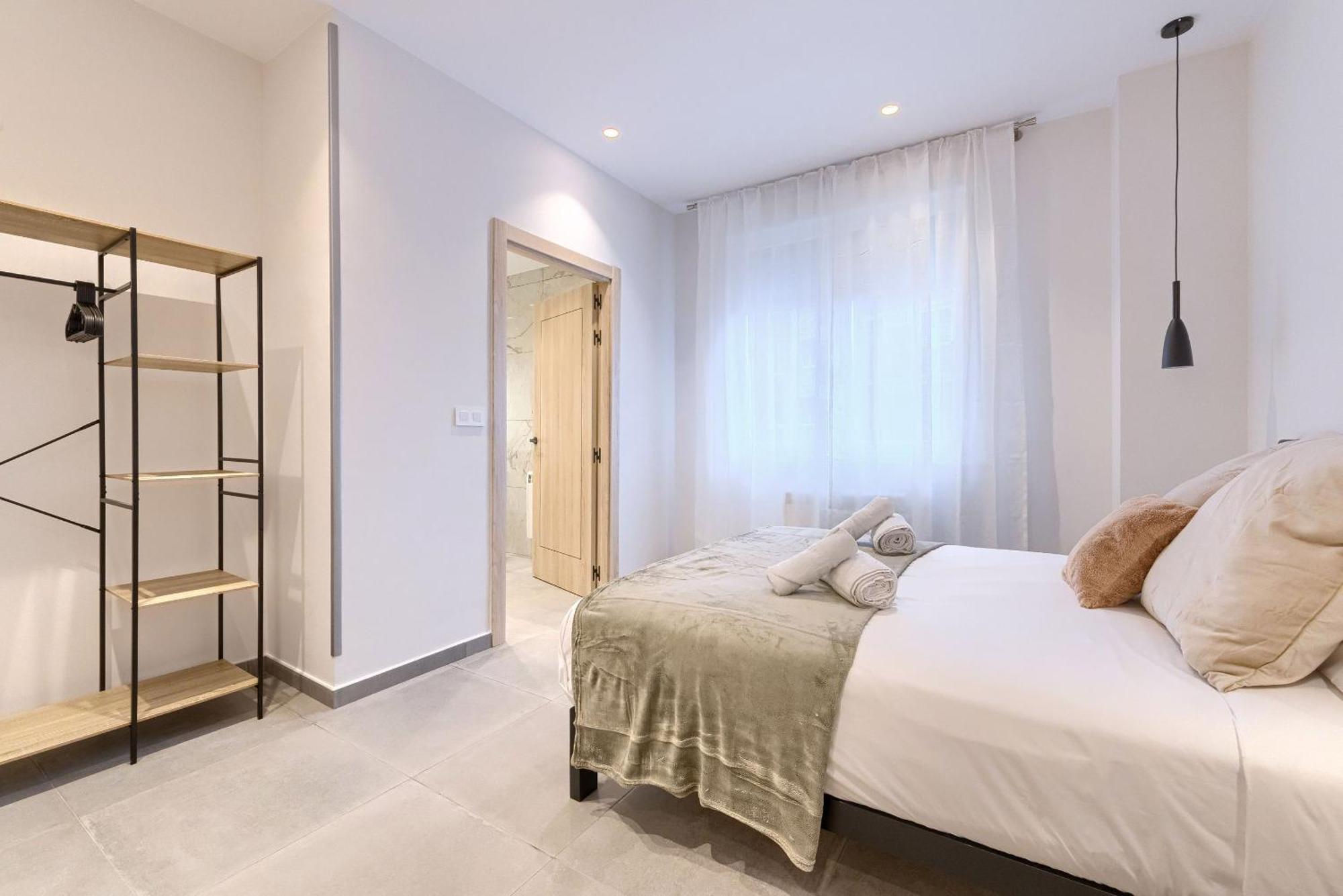 Apartamentos Basarrate Self Check In Билбао Екстериор снимка