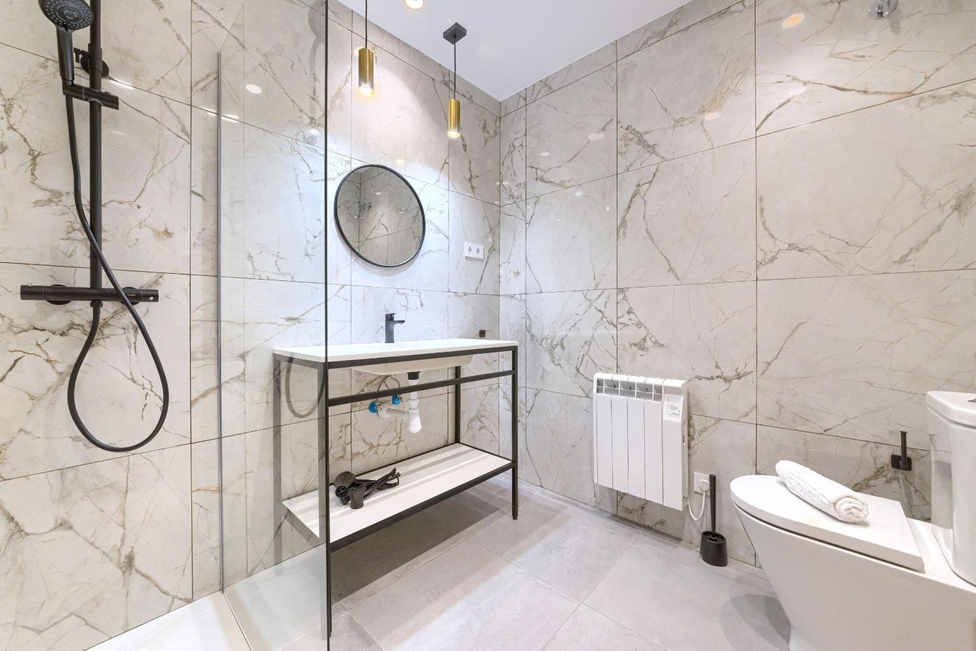 Apartamentos Basarrate Self Check In Билбао Екстериор снимка