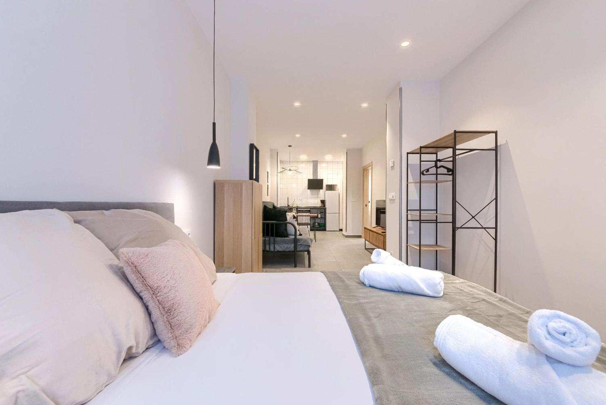 Apartamentos Basarrate Self Check In Билбао Екстериор снимка